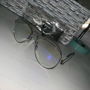 Diff Glasses non prescription